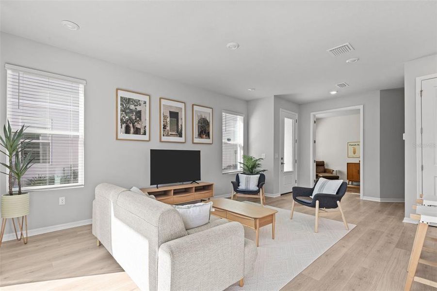 Furnished interior view inside a new home in , Land O' Lakes (Image 12).