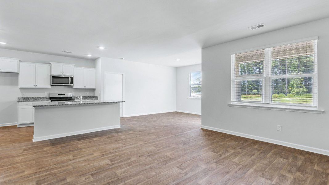 Spacious, unfurnished interior of a new home in Rolling Hills, Bolivia (Image 11). Spacious, unfurnished interior of a new home in Rolling Hills, Bolivia (Image 11).