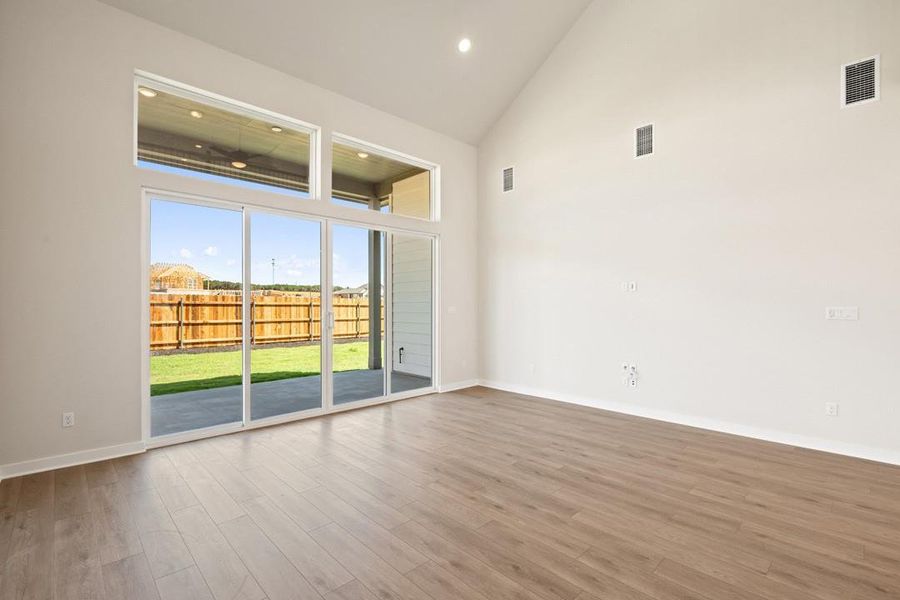 Spacious, unfurnished interior of a new home in Arbor Collection at Heritage, Dripping Springs (Image 28).