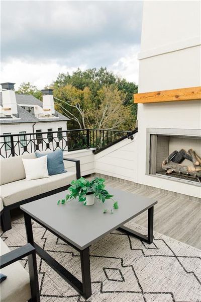 Exterior details and patio area of a home in , Alpharetta (Image 4).