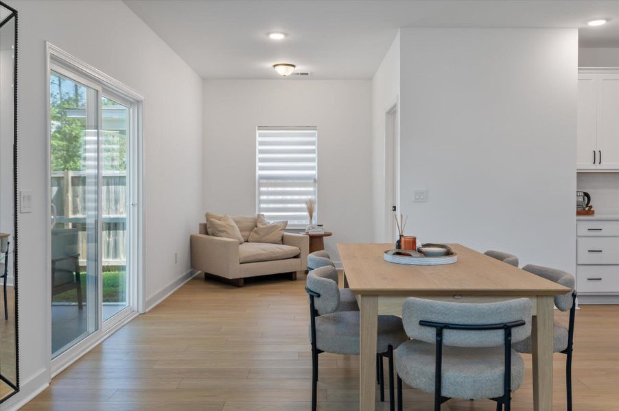 Furnished interior view inside a new home in , Charleston (Image 41).