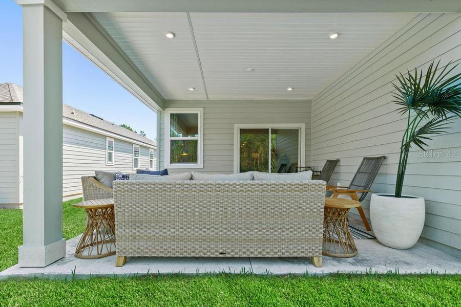 Exterior details and patio area of a home in Seminole Palms, Palm Coast (Image 31).