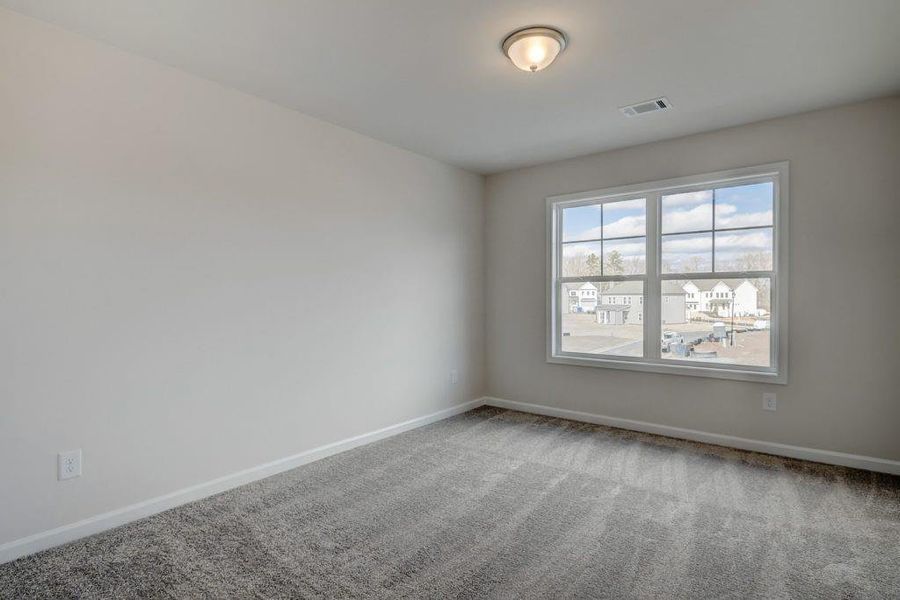 Spacious, unfurnished interior of a new home in Summerlin, Winder (Image 27).