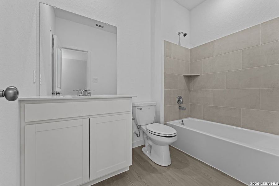 Furnished interior view inside a new home in Espada, San Antonio (Image 6).