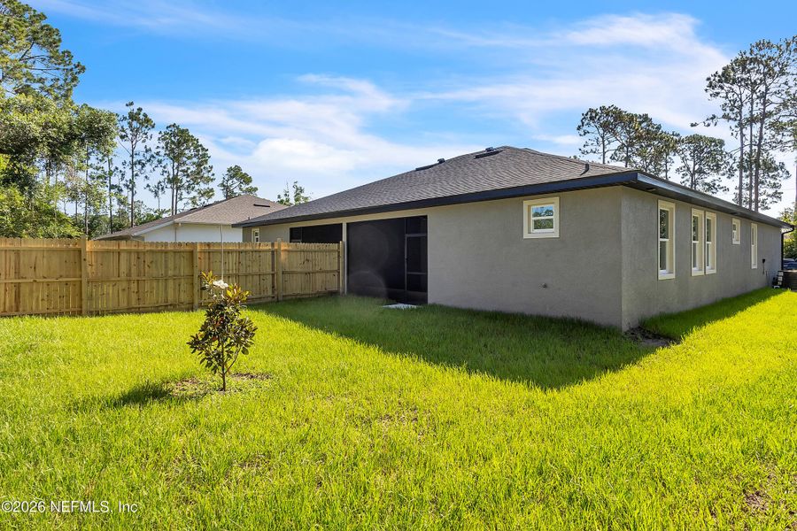 Exterior details and patio area of a home in , Palm Coast (Image 18).