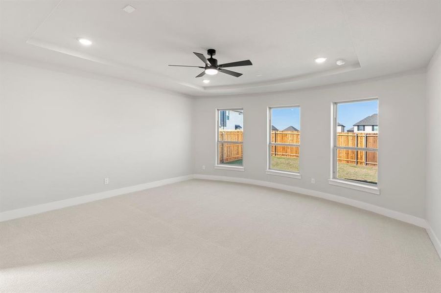 Spacious, unfurnished interior of a new home in Valencia on The Lake, Little Elm (Image 29).