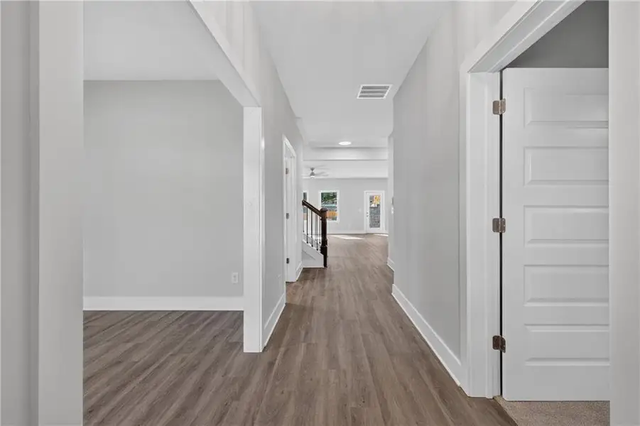 Spacious, unfurnished interior of a new home in , Atlanta (Image 33). Spacious, unfurnished interior of a new home in , Atlanta (Image 33).