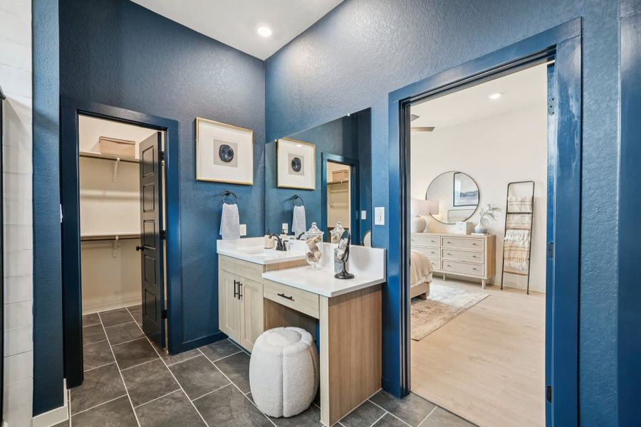 Furnished interior view inside a new home in Stream Waters, Seguin (Image 44).