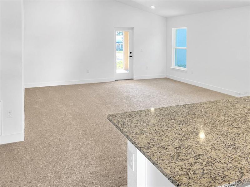 Spacious, unfurnished interior of a new home in Arbor Park, Leesburg (Image 10).