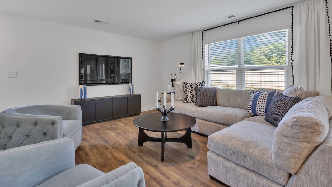 Representative furnished interior of a home built from the Penwell by D.R. Horton in Fairview Hills, Cleveland (Image 7).