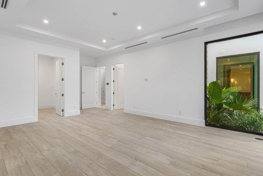 Spacious, unfurnished interior of a new home in , Delray Beach (Image 24).