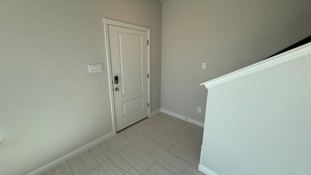 Spacious, unfurnished interior of a new home in Saratoga, Granbury (Image 19). Spacious, unfurnished interior of a new home in Saratoga, Granbury (Image 19).