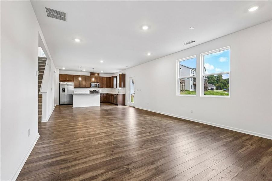Spacious, unfurnished interior of a new home in Falls Creek, Flowery Branch (Image 15). Spacious, unfurnished interior of a new home in Falls Creek, Flowery Branch (Image 15).