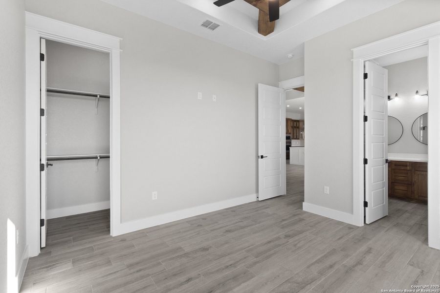 Spacious, unfurnished interior of a new home in , Adkins (Image 41).