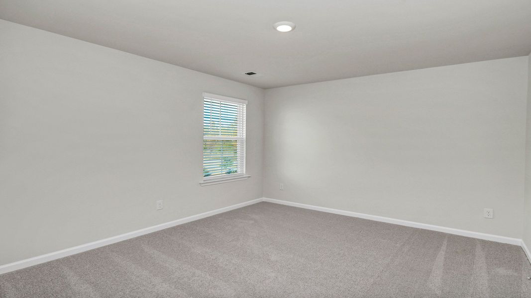 Spacious, unfurnished interior of a new home in Gates Village, Lugoff (Image 29).