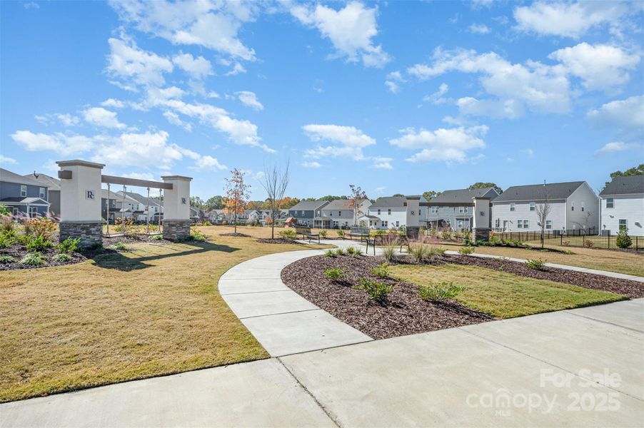 Image 40 of a home in Parkside Crossing.