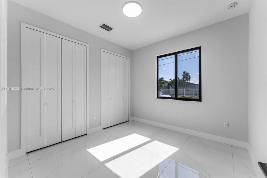 Spacious, unfurnished interior of a new home in , Miami (Image 11).