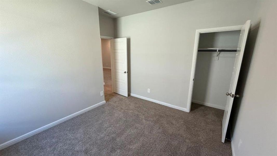 Spacious, unfurnished interior of a new home in Saratoga, Granbury (Image 14). Spacious, unfurnished interior of a new home in Saratoga, Granbury (Image 14).