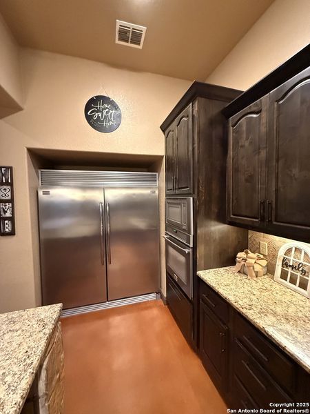 Furnished interior view inside a new home in , La Vernia (Image 17). Furnished interior view inside a new home in , La Vernia (Image 17).