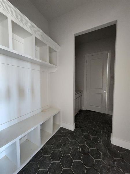 Spacious, unfurnished interior of a new home in Rocky Top, Krum (Image 5).