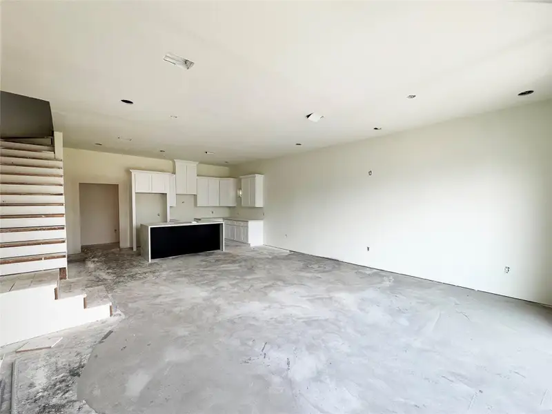 Spacious, unfurnished interior of a new home in , Houston (Image 13).