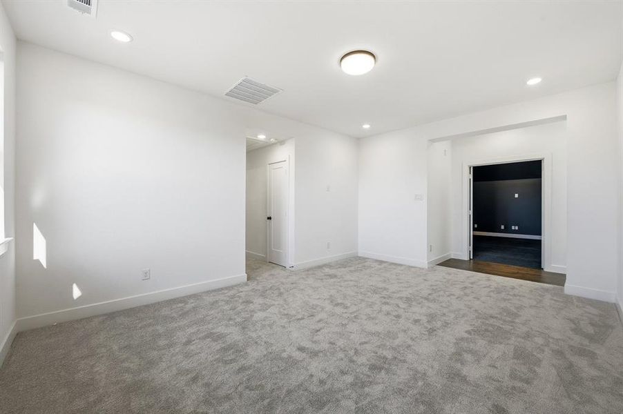 Spacious, unfurnished interior of a new home in Mosaic: 60ft. lots, Celina (Image 27).