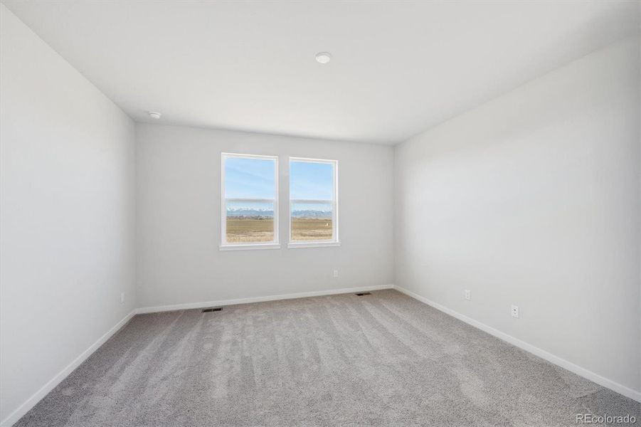 Spacious, unfurnished interior of a new home in Sweetgrass, Dacono (Image 16).