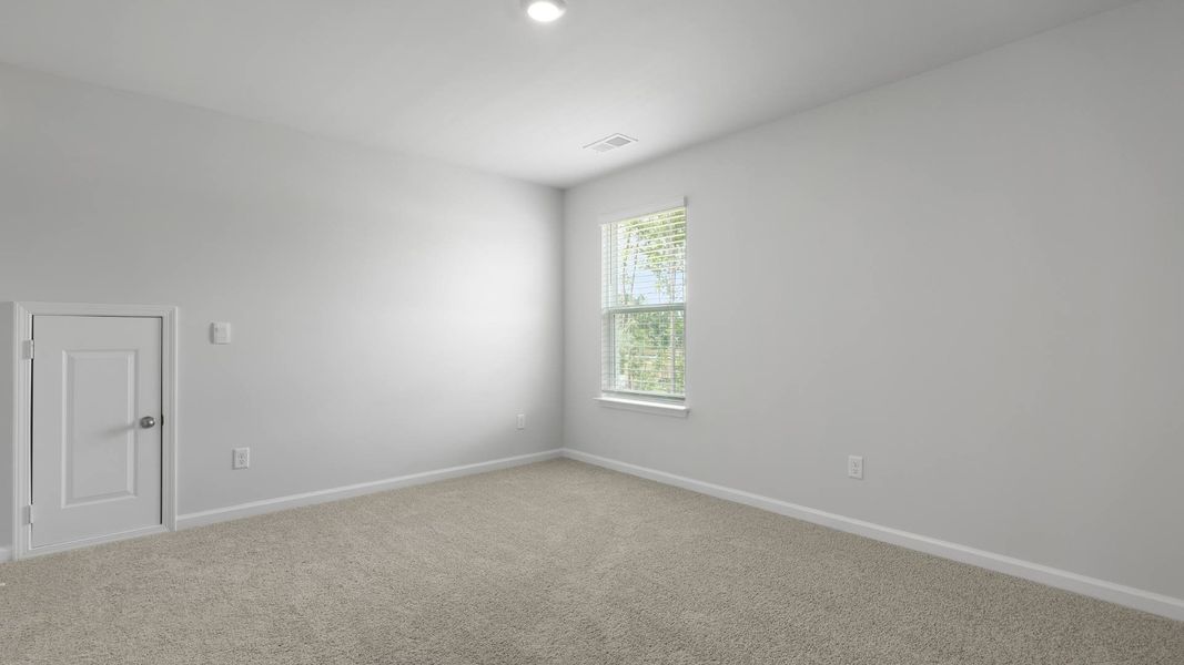 Spacious, unfurnished interior of a new home in Pineview North, Summerville (Image 23).