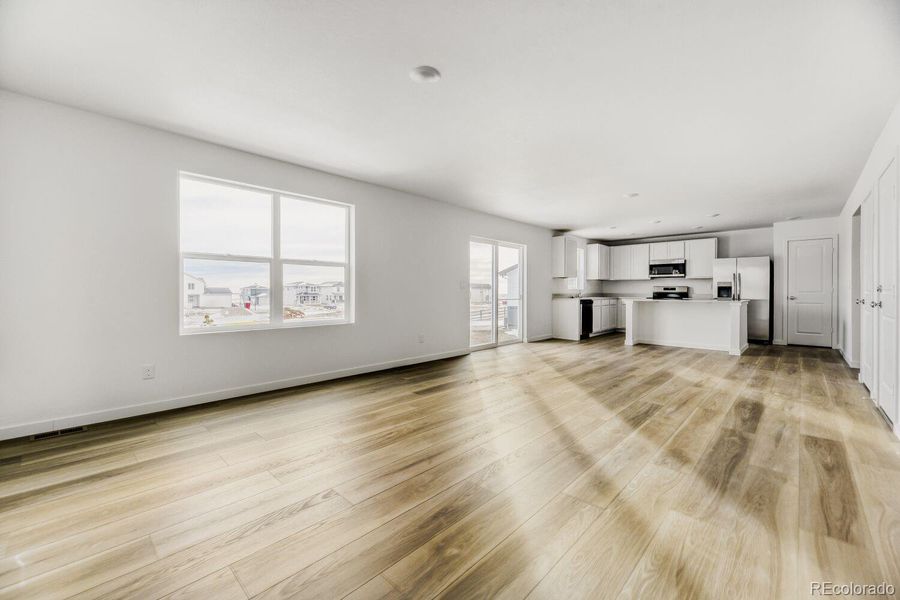 Spacious, unfurnished interior of a new home in Percheron: The Camden Collection, Colorado Springs (Image 7).