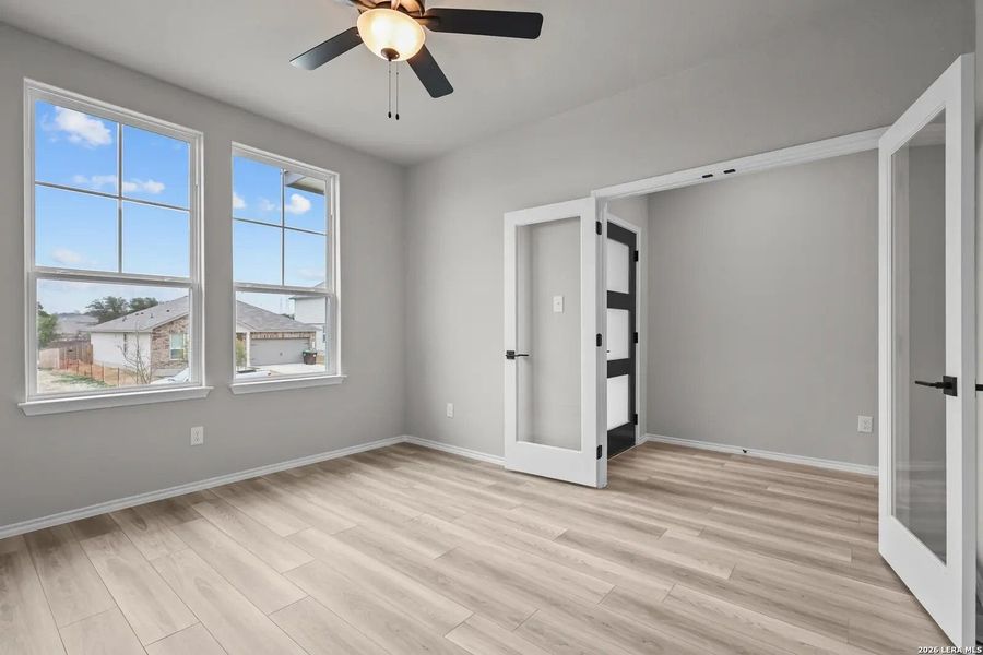 Spacious, unfurnished interior of a new home in Comanche Ridge, San Antonio (Image 22). Spacious, unfurnished interior of a new home in Comanche Ridge, San Antonio (Image 22).