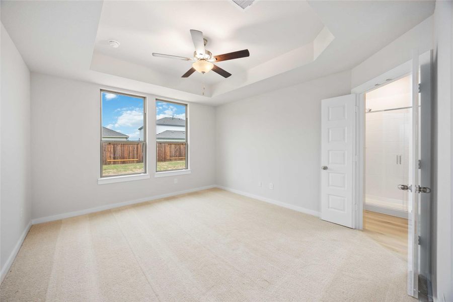 Spacious, unfurnished interior of a new home in Granger Pines, Conroe (Image 20). Spacious, unfurnished interior of a new home in Granger Pines, Conroe (Image 20).