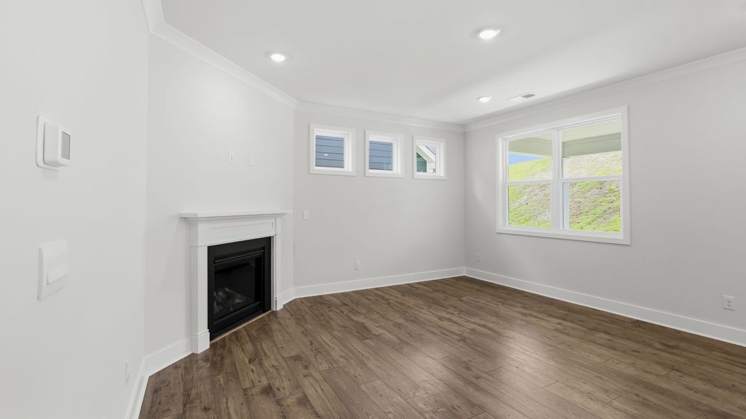 Spacious, unfurnished interior of a new home in Adams Glen, Greenville (Image 26).