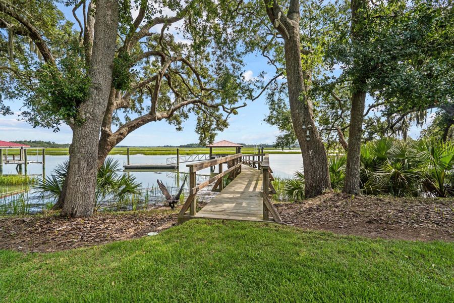 Natural landscape and outdoor views near  in Beaufort (Image 46).