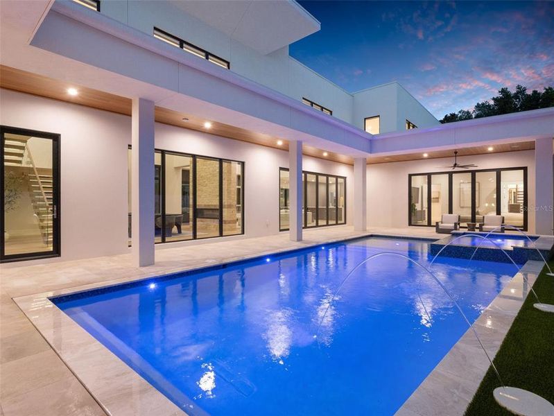 Exterior details and patio area of a home in , Orlando (Image 46).