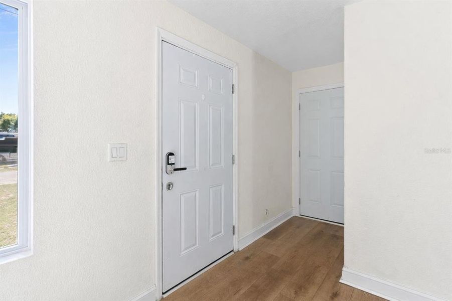 Spacious, unfurnished interior of a new home in , Auburndale (Image 15).