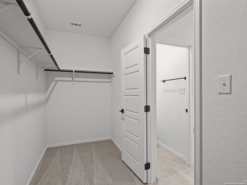 Spacious, unfurnished interior of a new home in Horizon Pointe, San Antonio (Image 33). Spacious, unfurnished interior of a new home in Horizon Pointe, San Antonio (Image 33).