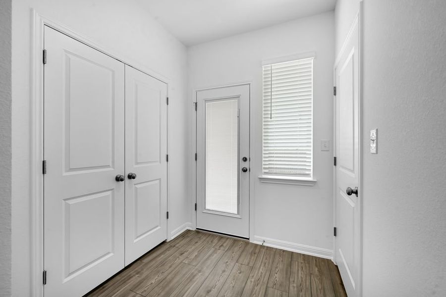 Spacious, unfurnished interior of a new home in Emory Crossing 40s, Hutto (Image 19). Spacious, unfurnished interior of a new home in Emory Crossing 40s, Hutto (Image 19).