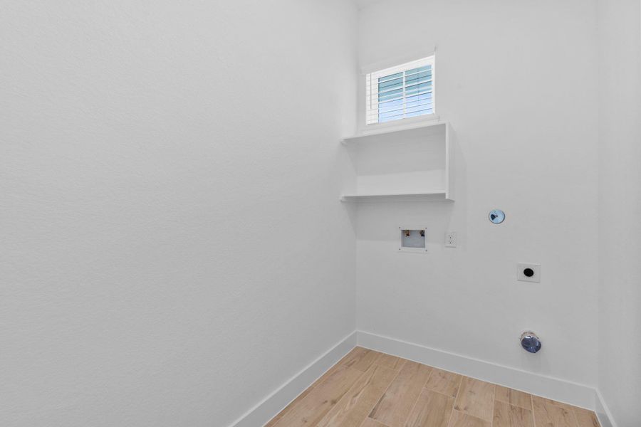 Spacious, unfurnished interior of a new home in Evergreen 40s, Conroe (Image 17). Spacious, unfurnished interior of a new home in Evergreen 40s, Conroe (Image 17).