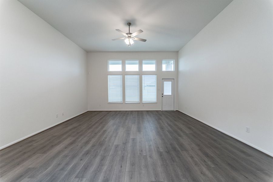 Spacious, unfurnished interior of a new home in Windrose Green, Angleton (Image 20).
