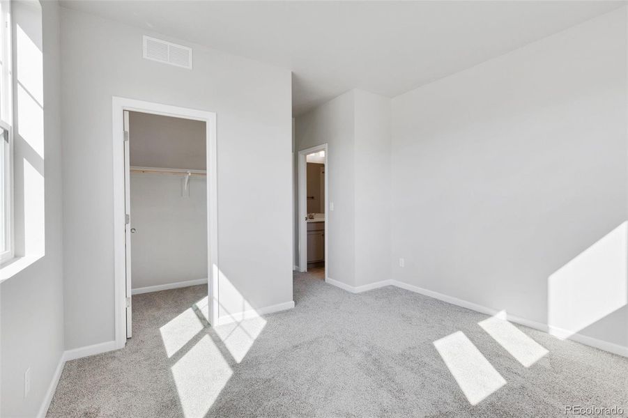 Spacious, unfurnished interior of a new home in Cherry Meadows, Brighton (Image 19).