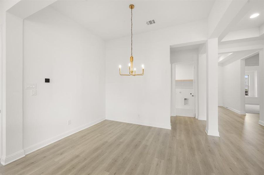 3250 Jersey- Dining-1
