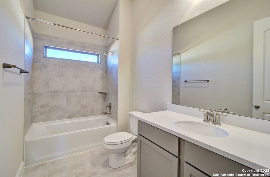 Furnished interior view inside a new home in Meyer Ranch – Premier, New Braunfels (Image 5).