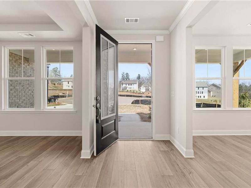 Spacious, unfurnished interior of a new home in Melody Lakeside Estates, Buford (Image 15).