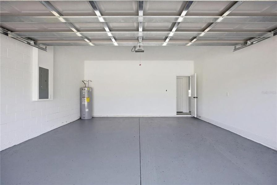 Spacious, unfurnished interior of a new home in , Ocala (Image 47). Spacious, unfurnished interior of a new home in , Ocala (Image 47).