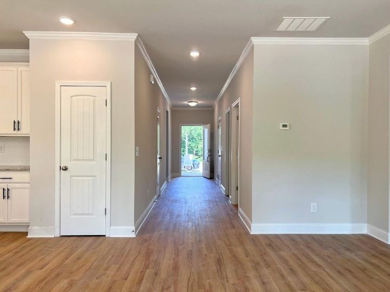 Spacious, unfurnished interior of a new home in , Homer (Image 9).