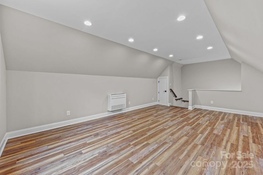 Spacious, unfurnished interior of a new home in , Salisbury (Image 29).
