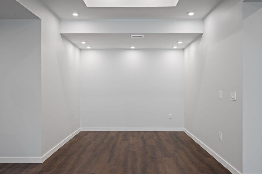 Spacious, unfurnished interior of a new home in , Burnet (Image 22).