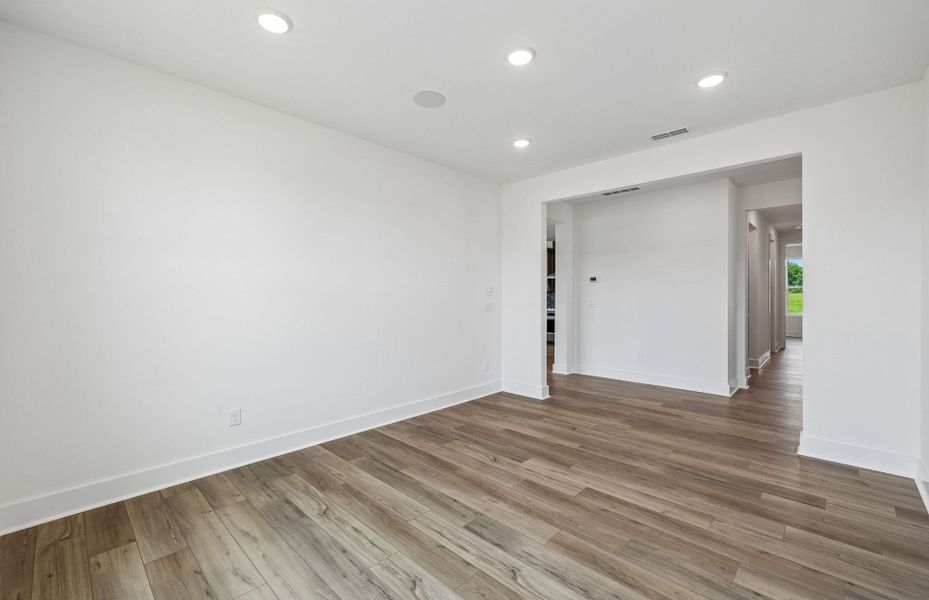 Spacious, unfurnished interior of a new home in Del Webb Barton Village, Lebanon (Image 30). Spacious, unfurnished interior of a new home in Del Webb Barton Village, Lebanon (Image 30).