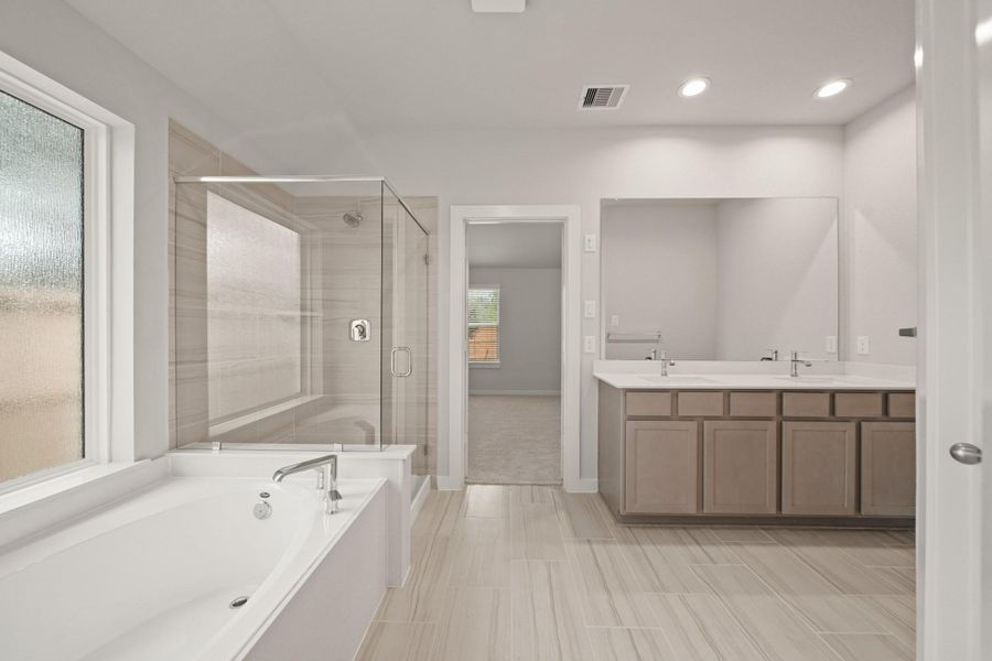 Furnished interior view inside a new home in Barton Creek Ranch, Conroe (Image 6). Furnished interior view inside a new home in Barton Creek Ranch, Conroe (Image 6).