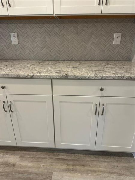 Close-up of interior finishes inside a home in Mirror Lake, Villa Rica (Image 9).